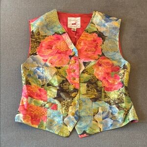 Mondi Colorful Floral Vest